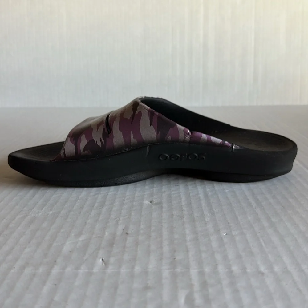 Oofos Ooahh Purple Camo Slides